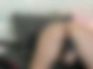 Live cam show with AdrianaRussow - Middle Aged on PervPlay.com