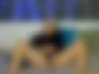 Live-Cam-Show mit AdrianaRussow - Middle Aged auf Camsoda