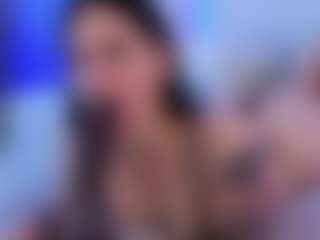 Live cam show with Bonnie-Whitee - Living Room on CSO-WL