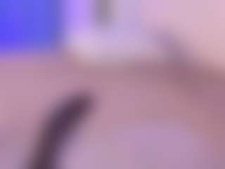 Live cam show with Bonnie-Whitee - Bikini on sexylive.show