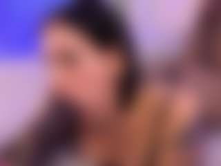 Live cam show with Bonnie-Whitee - Living Room on AdultVida.com
