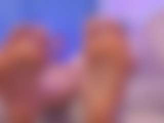 Live cam show with Bonnie-Whitee - Blue Eyes on Gym Cam Girls