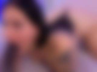 Bonnie-Whitee MILF webcam performer live streaming