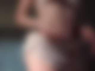 Live cam show with GlennaBolam - Red Hair on justonemore.cc