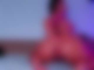 Live cam show with MaluLopez - Double Penetration on Camsoda