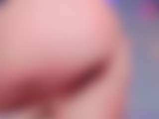 Live cam show with Malu Lopez - Squirt on Camsoda