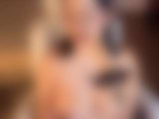 Live cam show with Renaxi-Smith - Public Brown Hair on Latina Girls