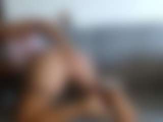 Live cam show with vanessa-aniston - Mature Young Adult on Uber Horny