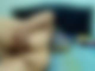 Live cam show with Queenmature - Camel Toe on Uber Horny