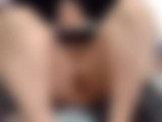 Live cam show with Queenmature - Camel Toe on TastyBlacksLive