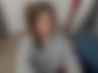 Brunettee-1's Live Sex Cam Show