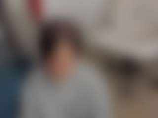 Brunettee-1's Live Sex Cam Show