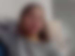 Brunettee-1's Live Sex Cam Show