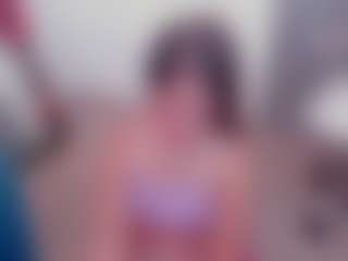 Brunettee-1's Live Sex Cam Show