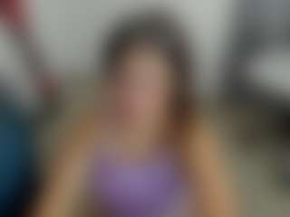 Brunettee-1's Live Sex Cam Show