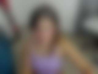 Brunettee-1's Live Sex Cam Show