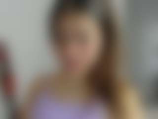 Brunettee-1's Live Sex Cam Show