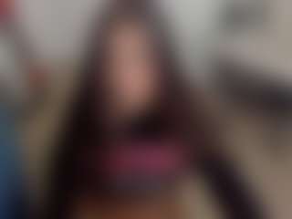 Brunettee-1's Live Sex Cam Show
