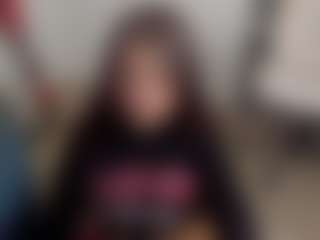 Brunettee-1's Live Sex Cam Show