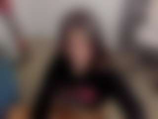 Brunettee-1's Live Sex Cam Show
