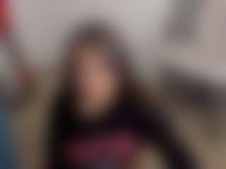 Brunettee-1's Live Sex Cam Show