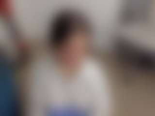 Brunettee-1's Live Sex Cam Show