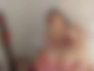 Brunettee-1's Live Sex Cam Show