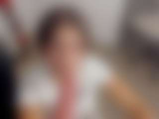 Brunettee-1's Live Sex Cam Show