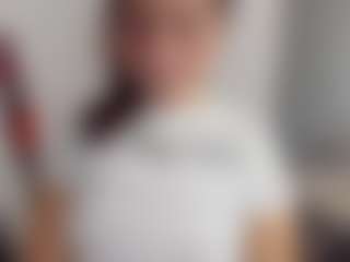 Brunettee-1's Live Sex Cam Show