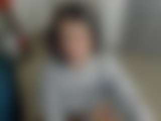 Brunettee-1's Live Sex Cam Show
