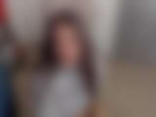 Brunettee-1's Live Sex Cam Show