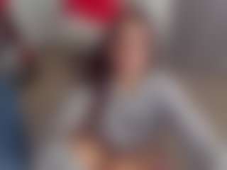 Brunettee-1's Live Sex Cam Show