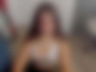 Brunettee-1's Live Sex Cam Show