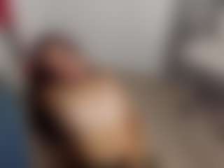 Brunettee-1's Live Sex Cam Show