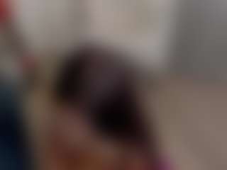 Brunettee-1's Live Sex Cam Show