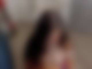 Brunettee-1's Live Sex Cam Show