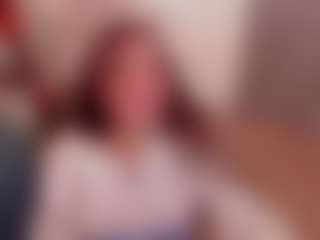 Brunettee-1's Live Sex Cam Show