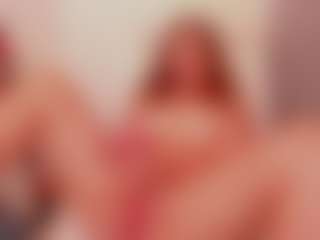 Brunettee-1's Live Sex Cam Show