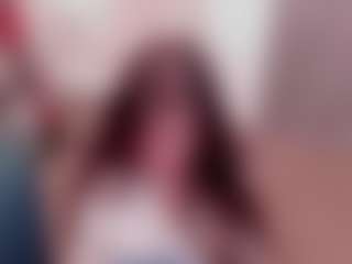 Brunettee-1's Live Sex Cam Show