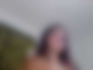 Brunettee-1's Live Sex Cam Show
