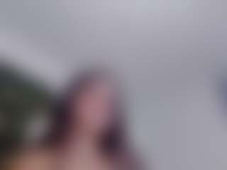 Brunettee-1's Live Sex Cam Show