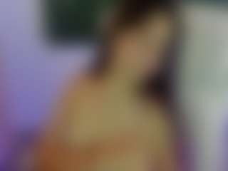 Brunettee-1's Live Sex Cam Show