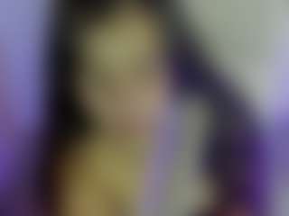 Brunettee-1's Live Sex Cam Show