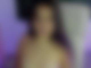 Brunettee-1's Live Sex Cam Show