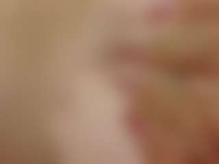Brunettee-1's Live Sex Cam Show