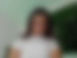 Brunettee-1's Live Sex Cam Show