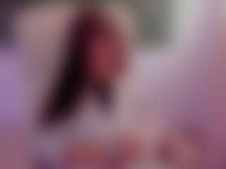 Brunettee-1's Live Sex Cam Show