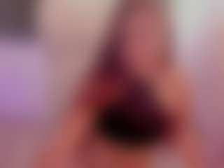 Brunettee-1's Live Sex Cam Show