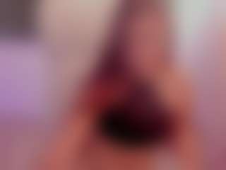 Brunettee-1's Live Sex Cam Show