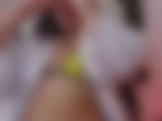 Brunettee-1's Live Sex Cam Show